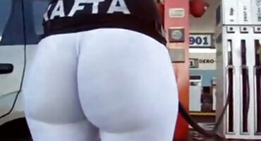 Chica joven le dio mamada al hombre después del sexo anal duro