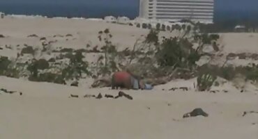 Joven mayor obligado a chupar la polla de grandes putas