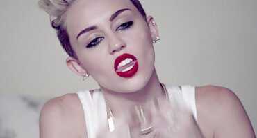 Chico activo himen folla culo afeitado