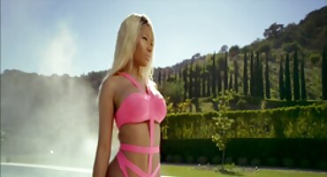 Perra mamá fue sometida a follar en la mesa por su yerno