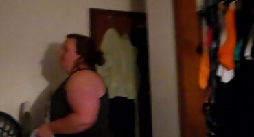 Dos jóvenes rubias rusas deleitan al agente de casting con la capacidad de follar