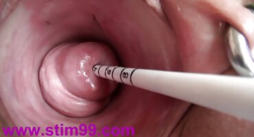 Hijo chantajeado extendió a mamá borracha para tener sexo y le dio una polla