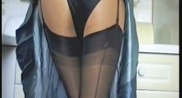 Chicas lindas con culos redondos les encanta follar anal