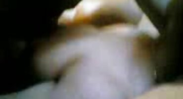 Coed morena rusa le gusta el sexo oral-vaginal masculino