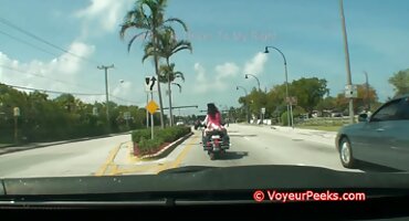 Hermosa morena folla perfectamente con su novio