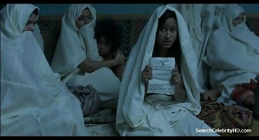 Ella aludió al chico para follar con su depravado video