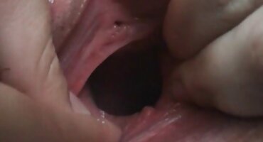 Jefe forzado chico joven tiene sexo en el escritorio de la oficina