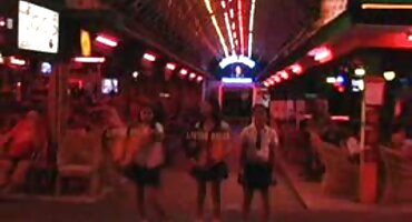 Hombre obligado a follar a su cónyuge en la cámara