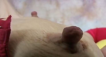 Rusa muy flaca folla con su amante por la mañana