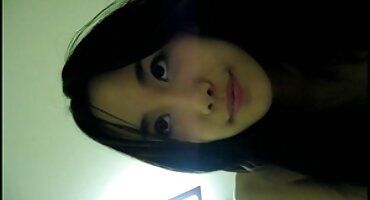 El chico se acercó a su novia pelirroja para que la follaran