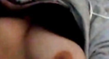 Chica joven follada por chico en todos los agujeros