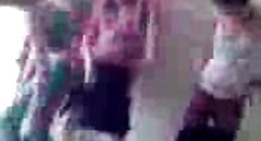 Milf gorda desnuda en bata transparente follada por hijo