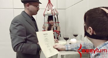 Chico joven y Milf rusa trabajaron bastante bien cuando tuvieron sexo anal