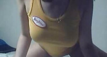 Joven rubia follada por un hombre en el coño