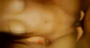 Chico se folla a su novia favorita en el agujero anal