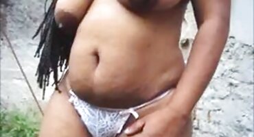 Lesbianas calientes complaciéndose mutuamente CuNi