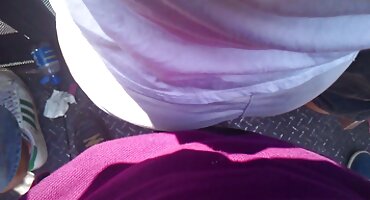 A la vista de una morena si nuda