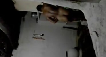 Hombre cum chica en el coño después de que ella lame el culo