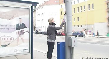 En un ambiente hogareño follando a madre e hija hermosas