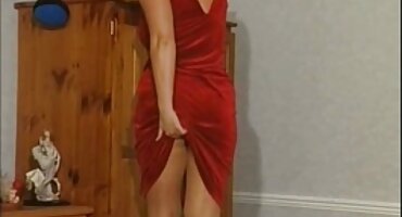 Macho tuvo sexo suave con una joven rubia delgada