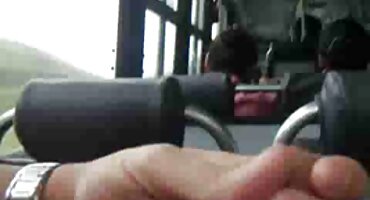 Dos lesbianas rusas se lamen el culo Se se