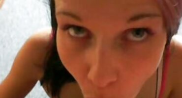 El tan esperado encuentro de una mujer madura cachonda con un chico