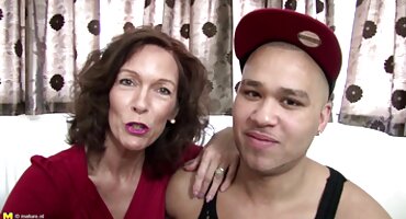 Excelente grupo de adolescentes con Cunnilingus y mamada