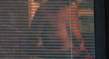 Trío lésbico con tio follando anal y lamiéndose los agujeros de los demás