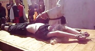 Puta rusa con tetas pequeñas dadas por el culo