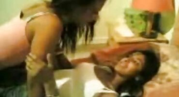 Coed ruso delgado da doggiest