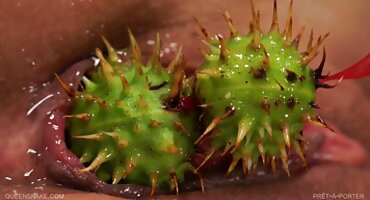 Hottie le dio al hombre en el culo para evitar problemas de estudio