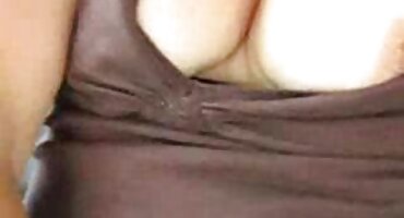 Lesbianas depravadas e insaciables madre e hija follan solas en casa