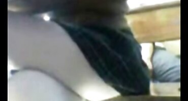 Mamá rusa quiere a su hijo y termina follando con su novio