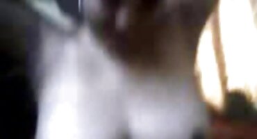 Para que nada interfiera con el sexo lésbico, estas novias han estado viviendo juntas durante mucho tiempo