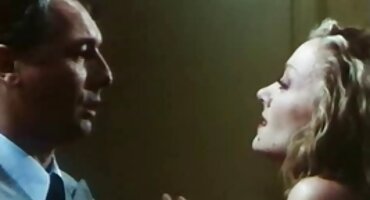 Marido convenció a madura para tener sexo delante de la cámara